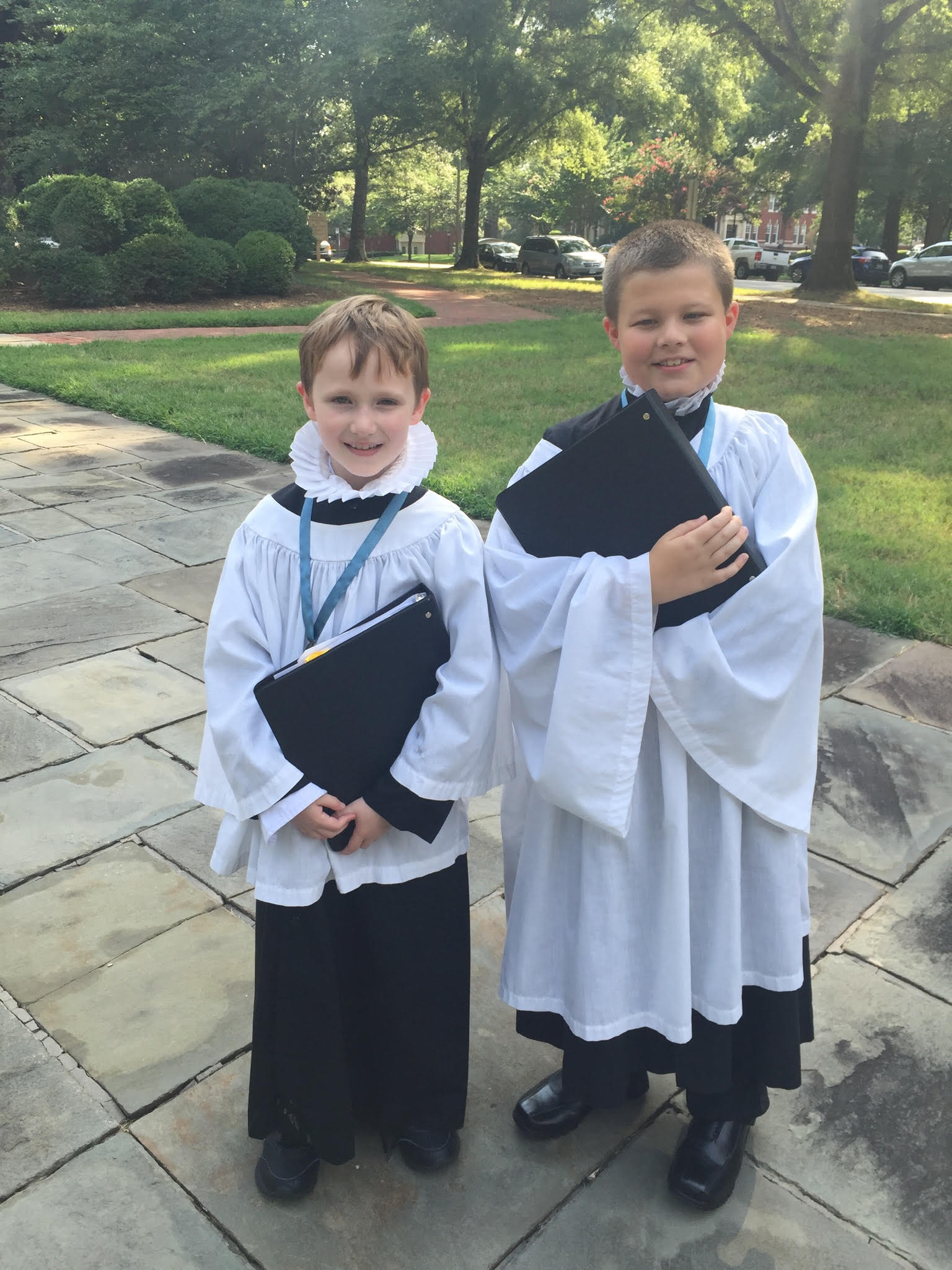 What Does A Chorister Wear